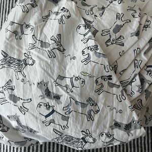 Pottery barn kids full size sheet set. Vguc. No stains. Cute dog print